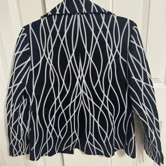 Linda Allard Ellen Tracy Zig Zag Chic Black and White Patterned Blazer - Picture 7 of 8